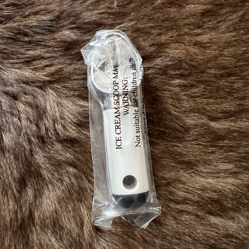 Vintage Tupperware Ice Cream Scoop Magnet – 3” – NEW